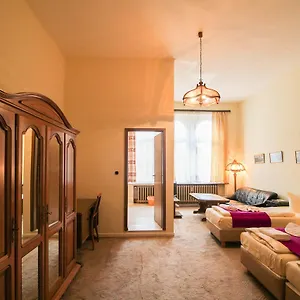 2* Pensión Hotelpension Margrit